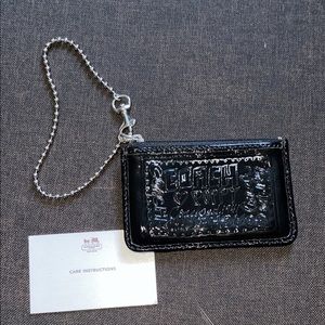Vintage Authentic Coach Poppy ID/ Card/ Coin wristlet in Patent Leather